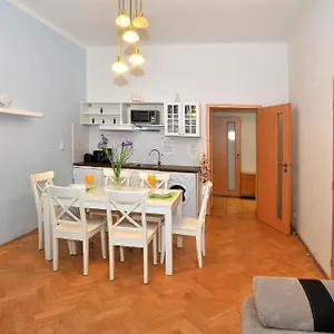 https://condo-vinohrady-ii.praguehotelsweb.com